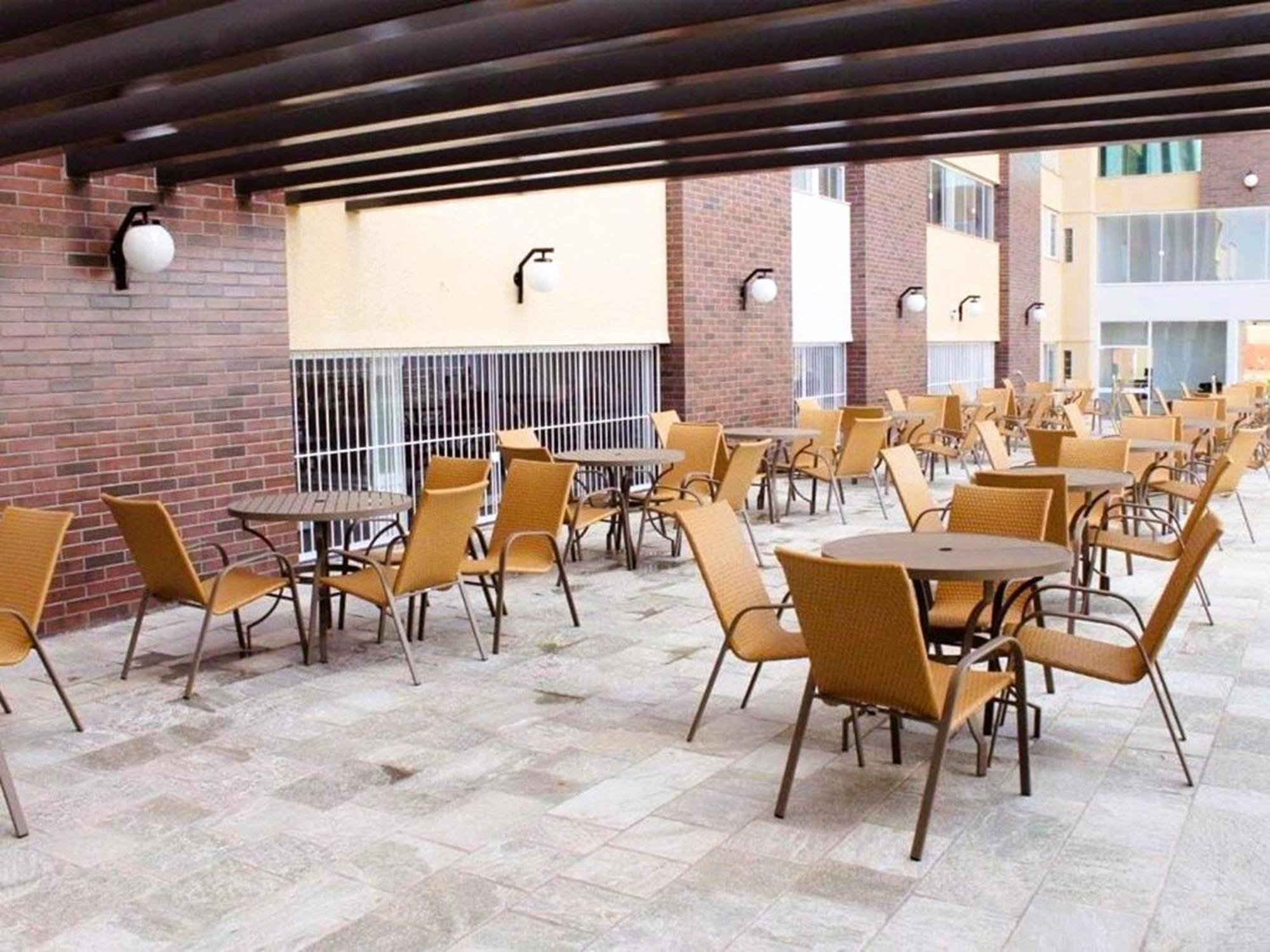 Piazza Diroma - Cortesia Park Diroma, Splash E Slide Caldas Novas Exteriör bild